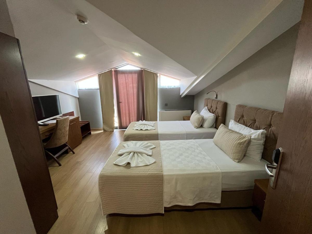 The Elegant Hotel Istanbul Exterior photo