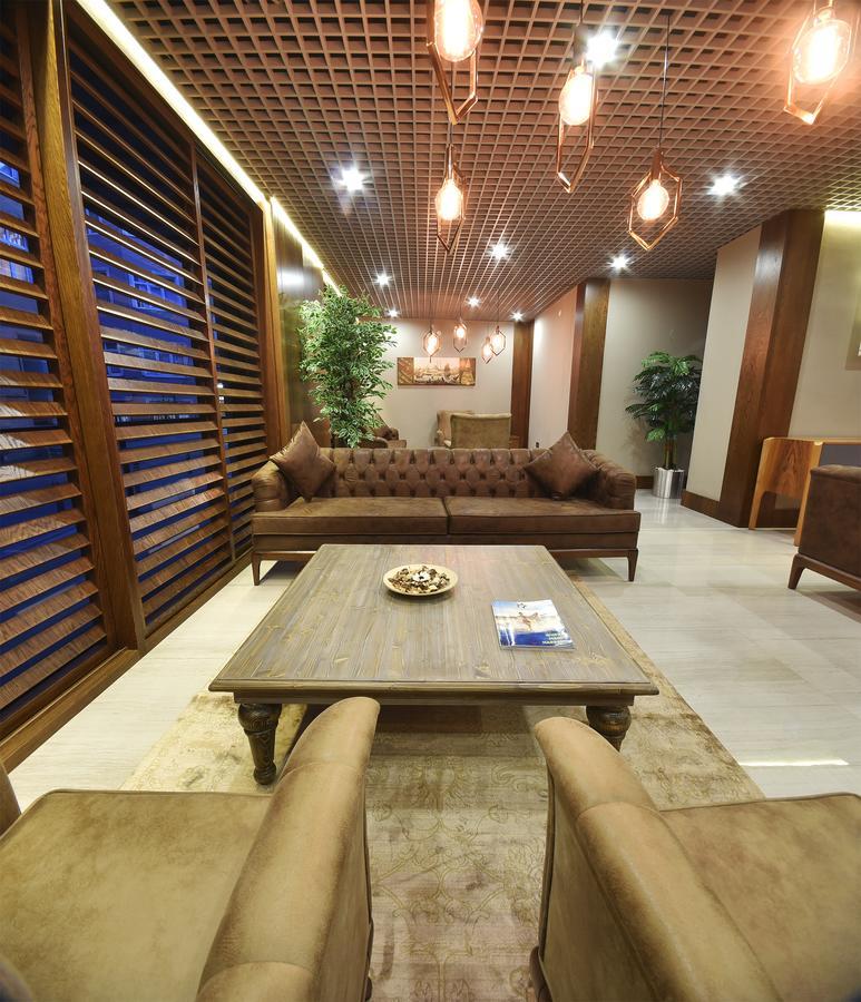 The Elegant Hotel Istanbul Exterior photo