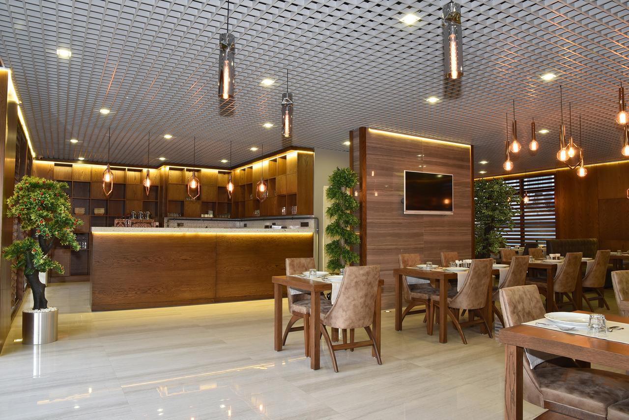 The Elegant Hotel Istanbul Exterior photo
